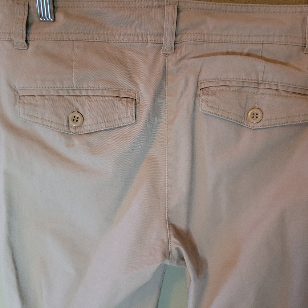New York and Company khaki pants - Picture 4 of 5